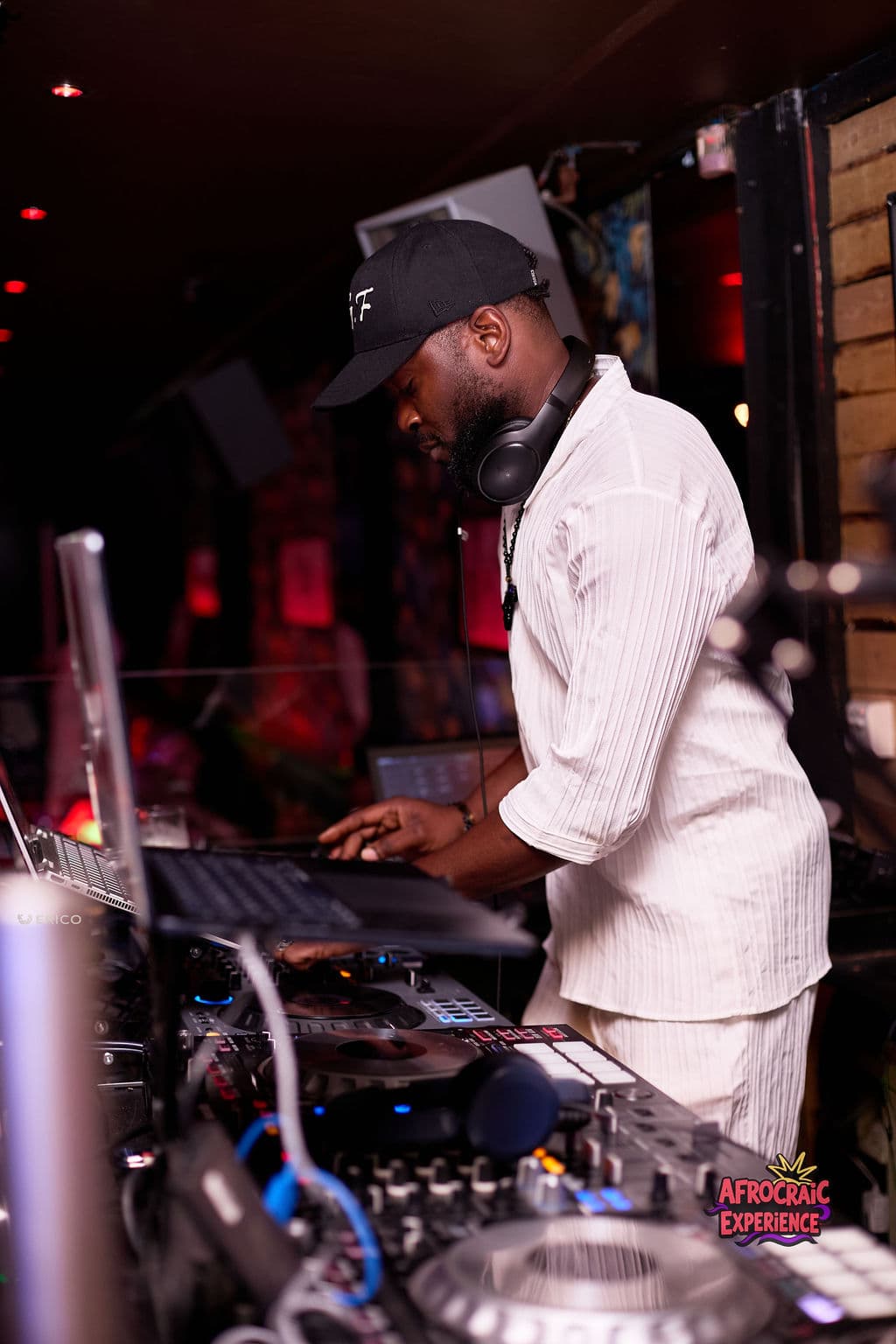 Afrocraic Experience 2.0 — All White Party: guests, music and celebrations, photo 24